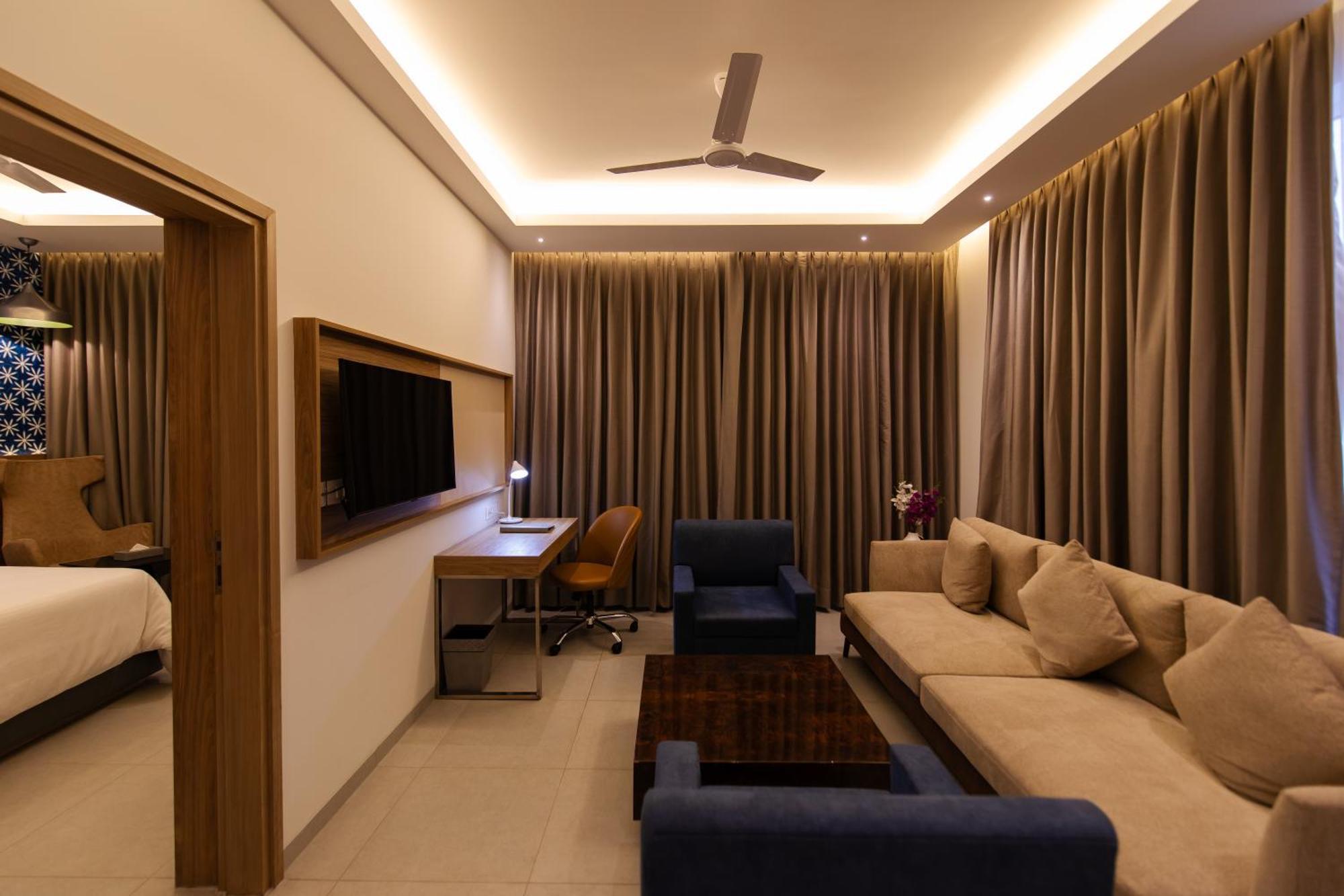 Hometel Alambagh Lucknow - A Sarovar Hotel Eksteriør billede