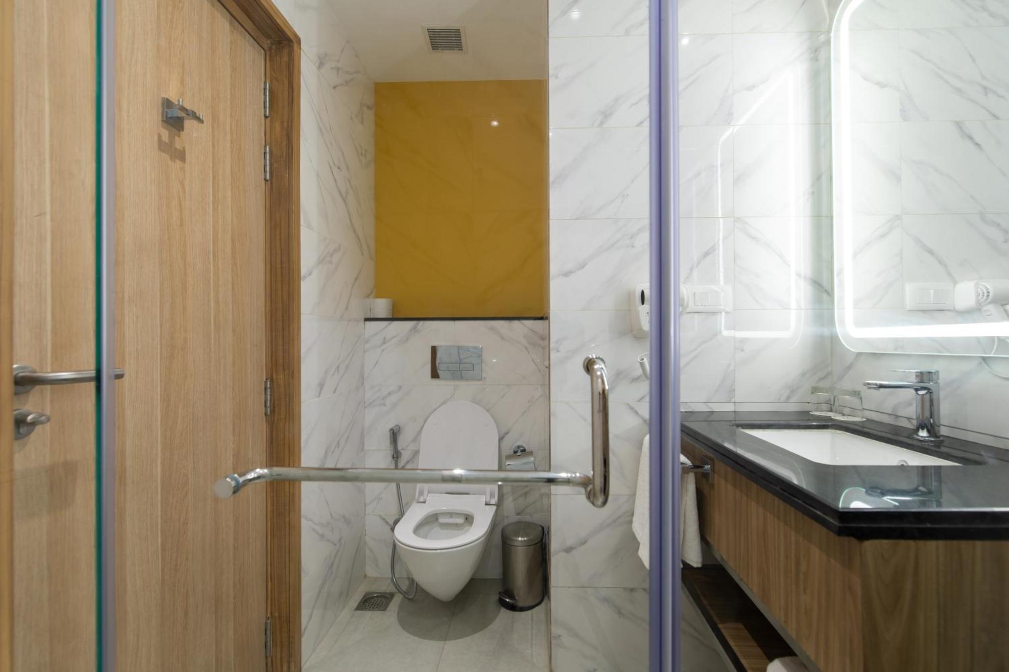 Hometel Alambagh Lucknow - A Sarovar Hotel Eksteriør billede